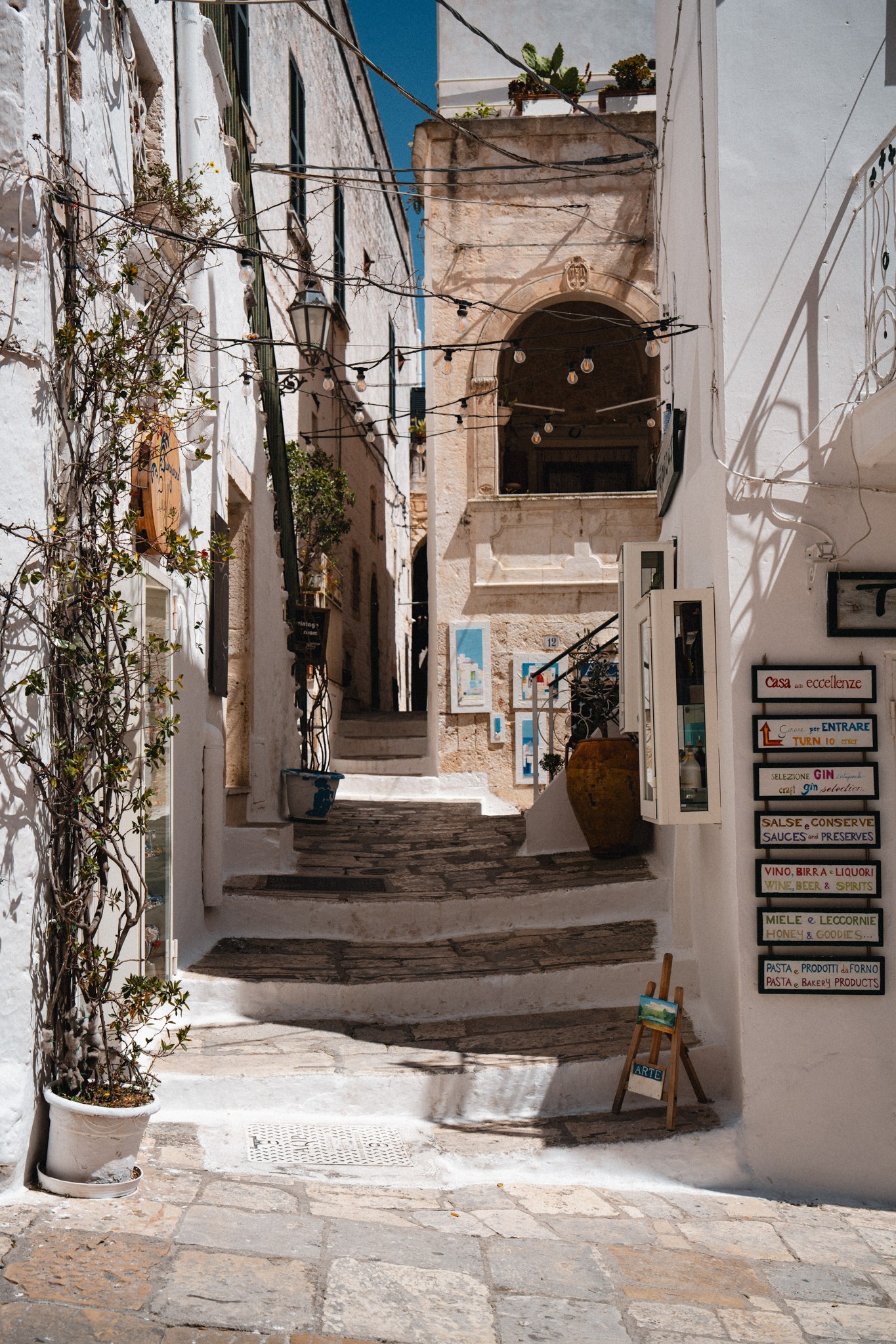 Details from the alleys of southern Italy
